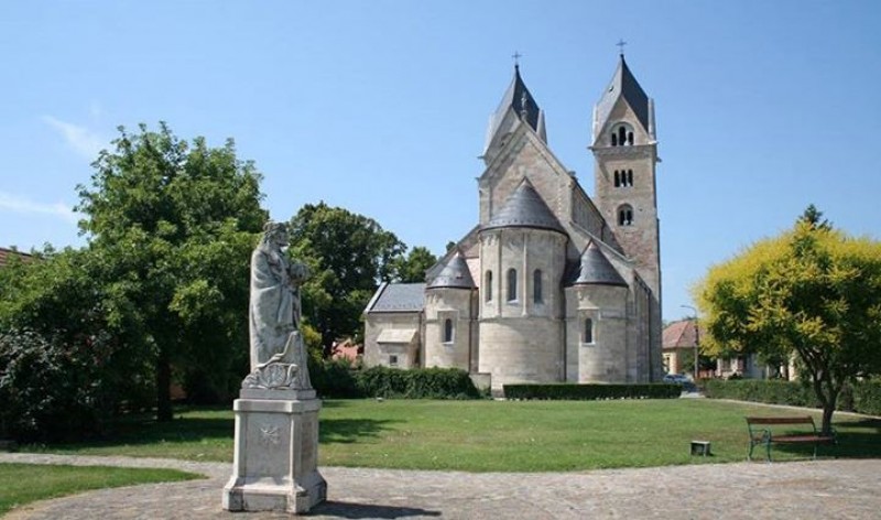 Győrsövényháziak is bérmálkoztak Lébényben