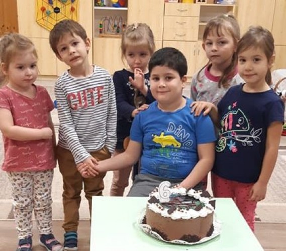 Csapó Zoltánt köszöntötték 6. születésnapja alkalmából