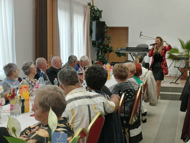 Az idősek napját ünnepelte Győrsövényházi Nyugdíjasklub