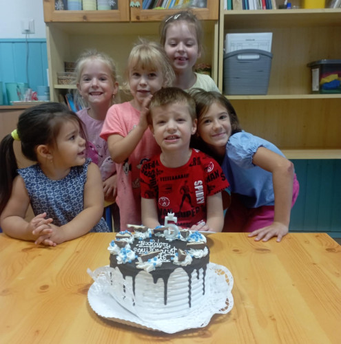 5. születésnap: Kovács Mátét köszöntötték a győrsövényházi óvodában