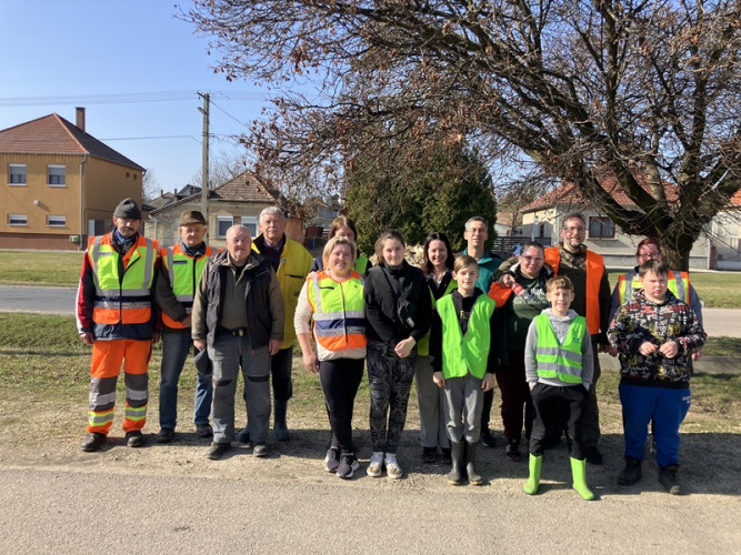 Az összefogásnak köszönhetően megtisztult Győrsövényház környezete