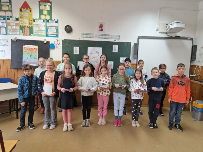 Szépen szerepeltek a diákok a győrsövényházi német szavalóversenyen